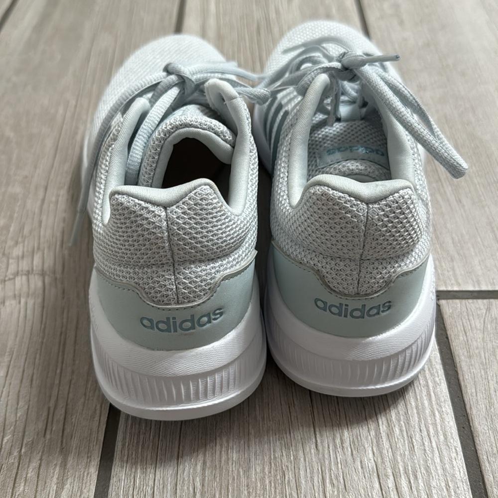 Adidas cloud foam shoes